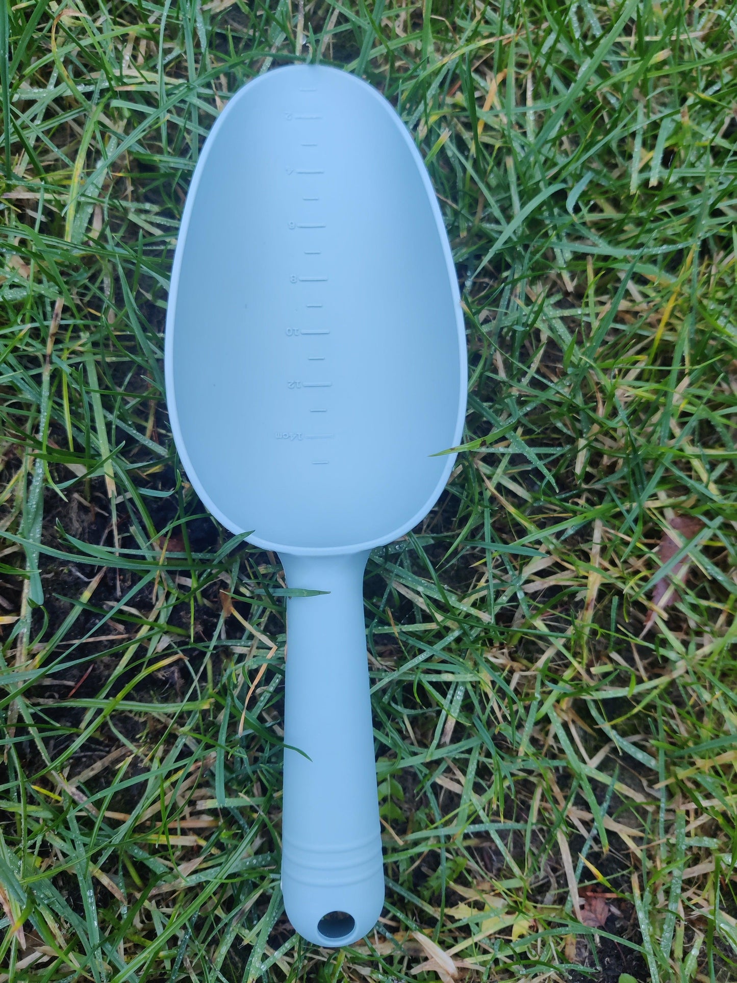 Bigger garden scoop, various colours - GroVegz