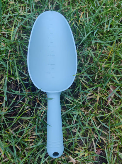 Bigger garden scoop, various colours - GroVegz