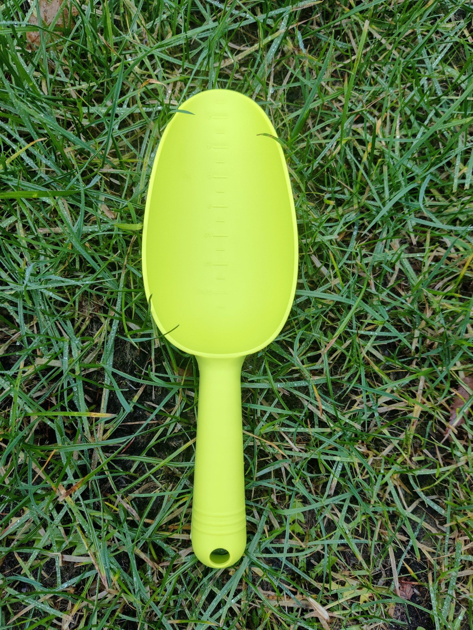 Bigger garden scoop, various colours - GroVegz