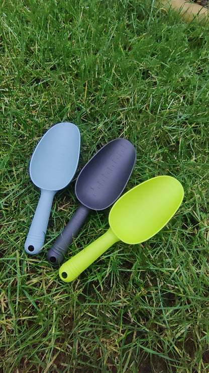 Bigger garden trowel, various colours